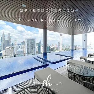 Apartment The Luxe Klcc View Sky Pool, Kuala Lumpur