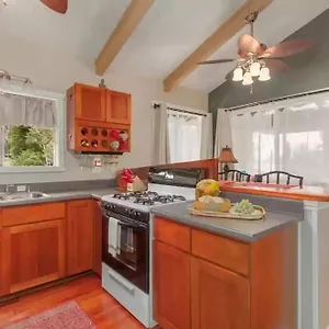  Holiday home Hau'oli Place Tiki In United States